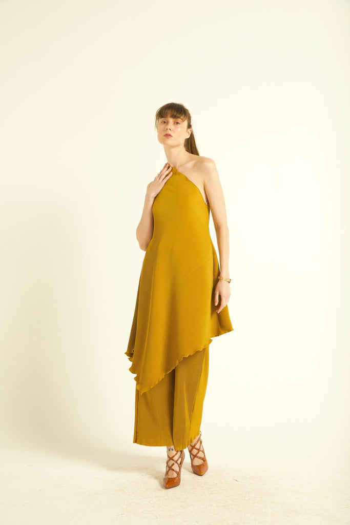 ONE-SHOULDERED PLEAT SET - dash and dot dash and dot