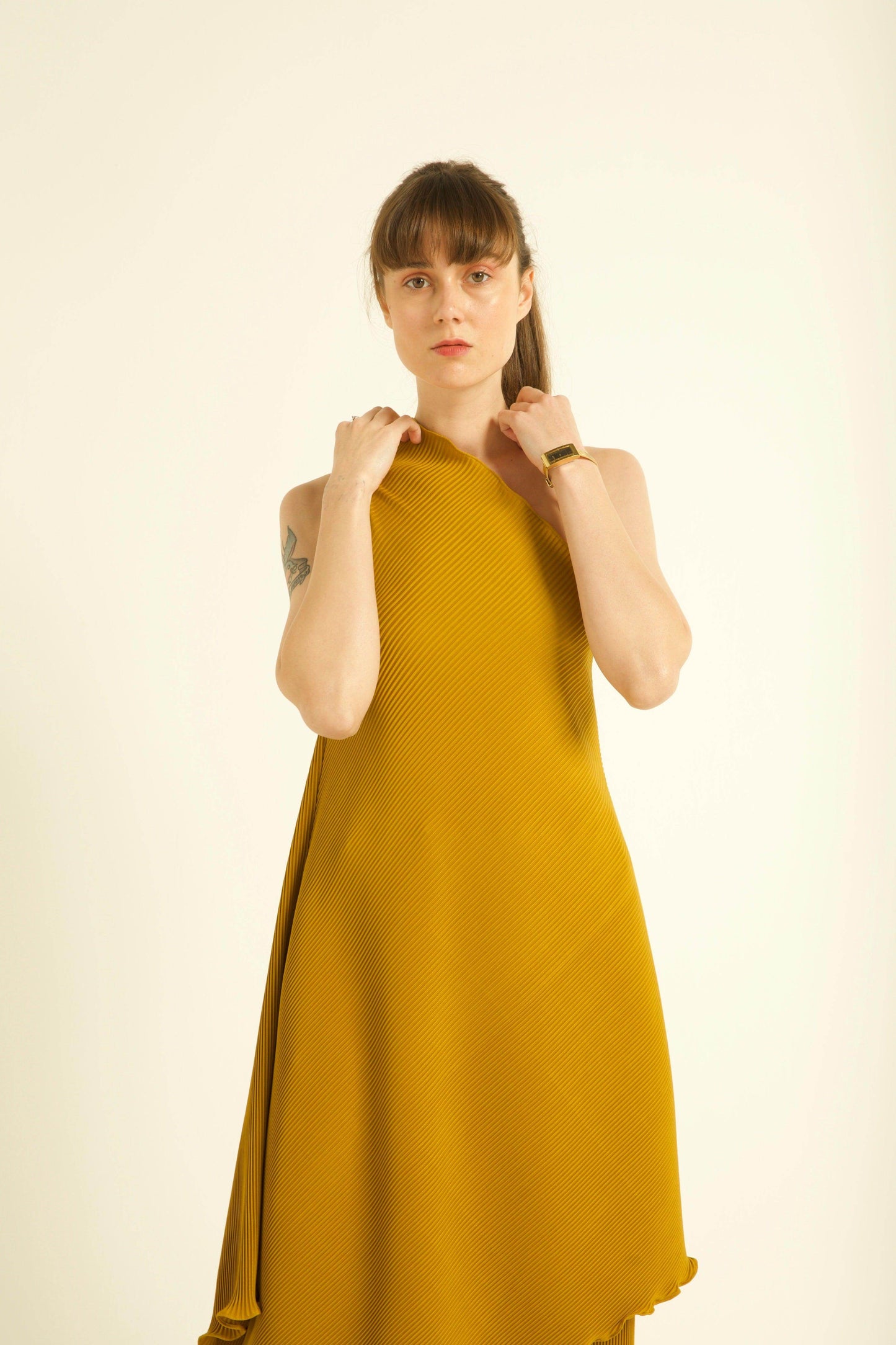 ONE-SHOULDERED PLEAT SET - dash and dot