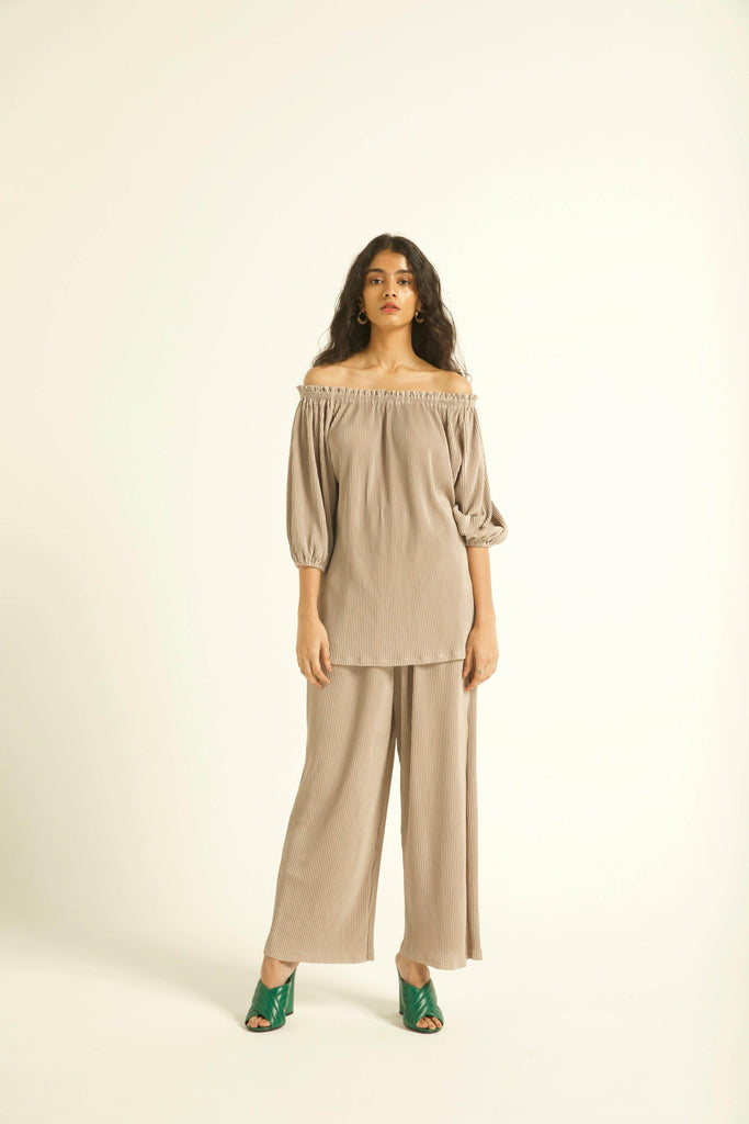 OFF-SHOULDER PLEAT SET - dash and dot dash and dot