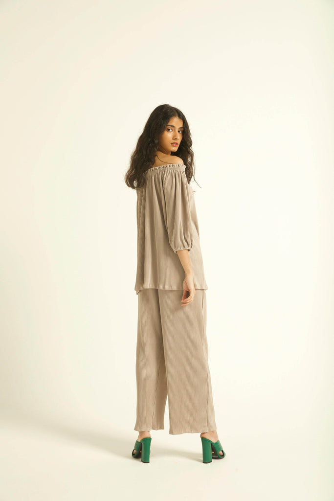 OFF-SHOULDER PLEAT SET - dash and dot dash and dot