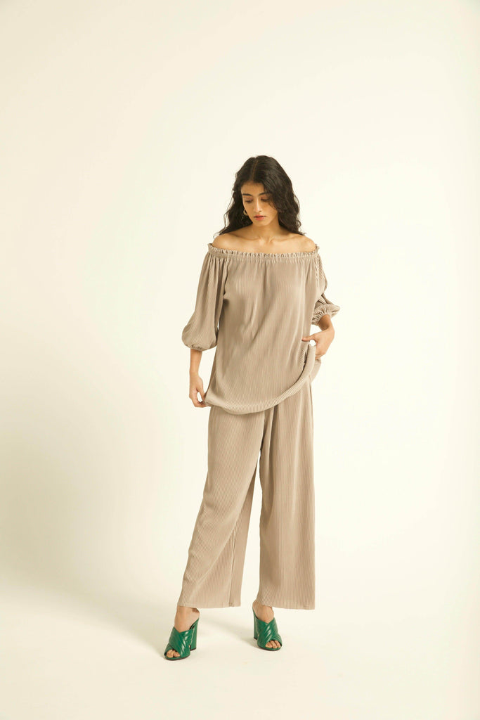 OFF-THE-SHOULDER PLEAT TOP - dash and dot dash and dot