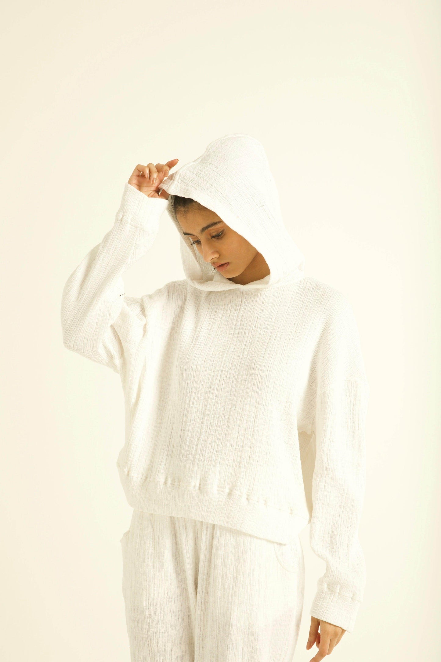 CRINKLE COTTON HOODIE - dash and dot