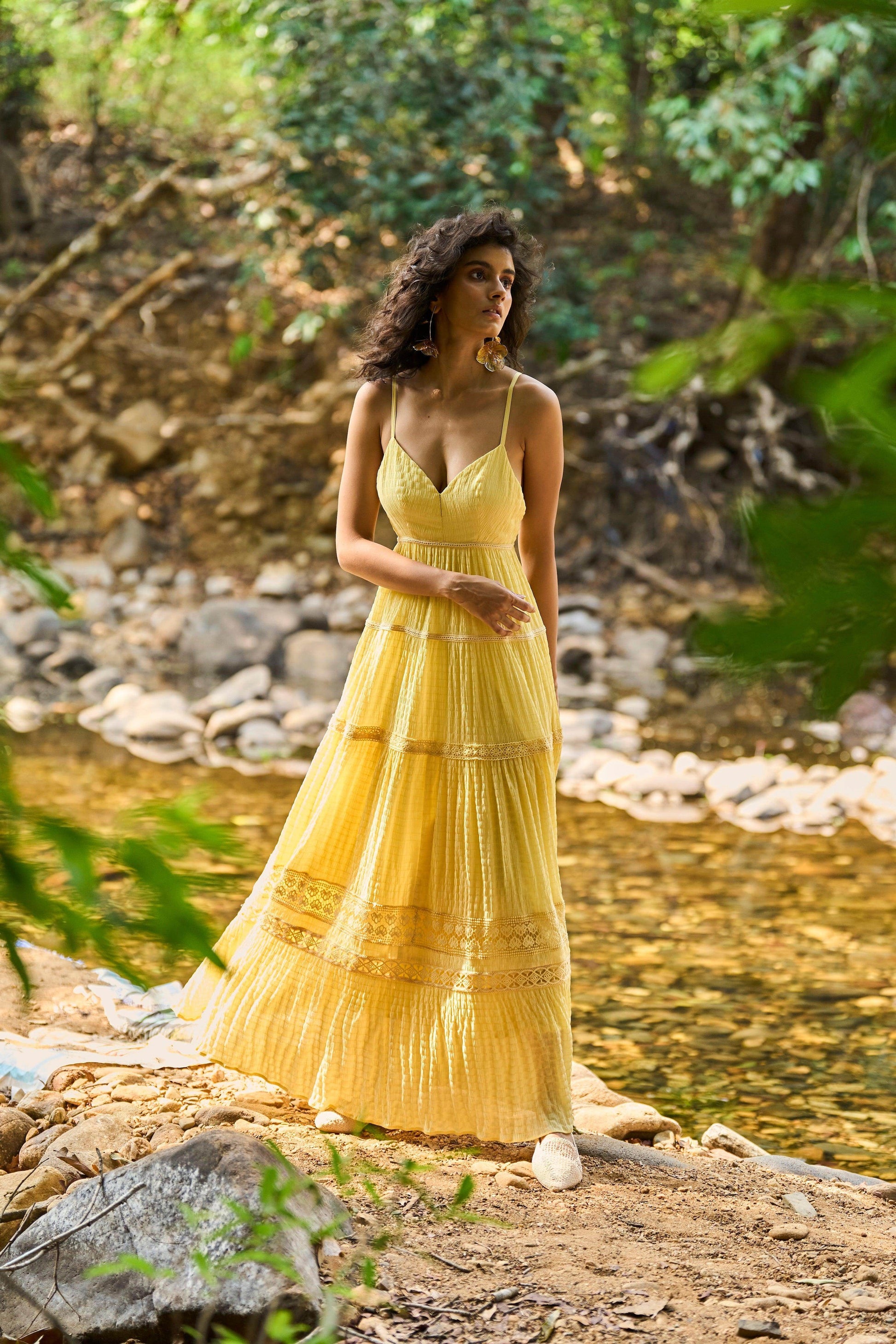 TIERED LACE DRESS - dash and dot