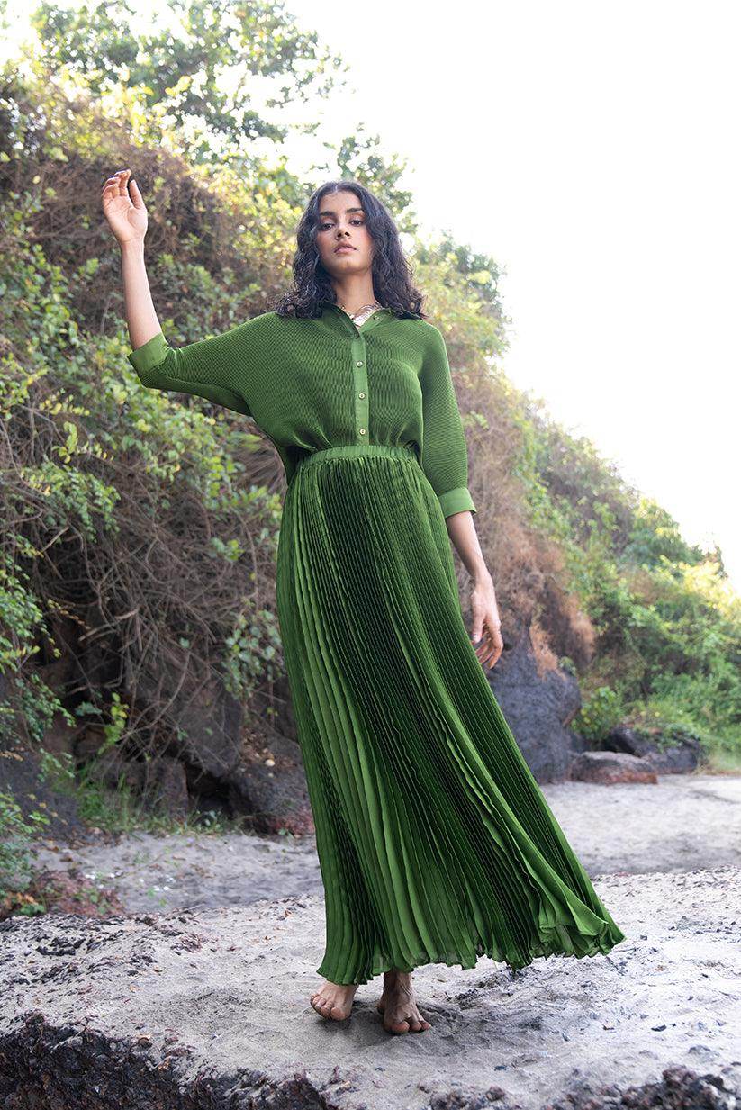 GREEN PLEATED SKIRT SET - dash and dot
