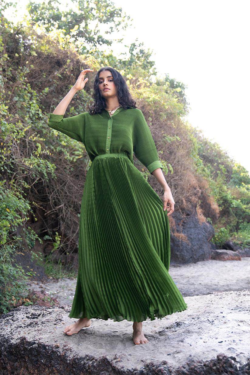 GREEN PLEATED SKIRT SET - dash and dot