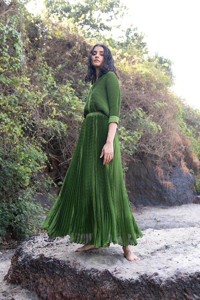 GREEN PLEATED SKIRT SET - dash and dot