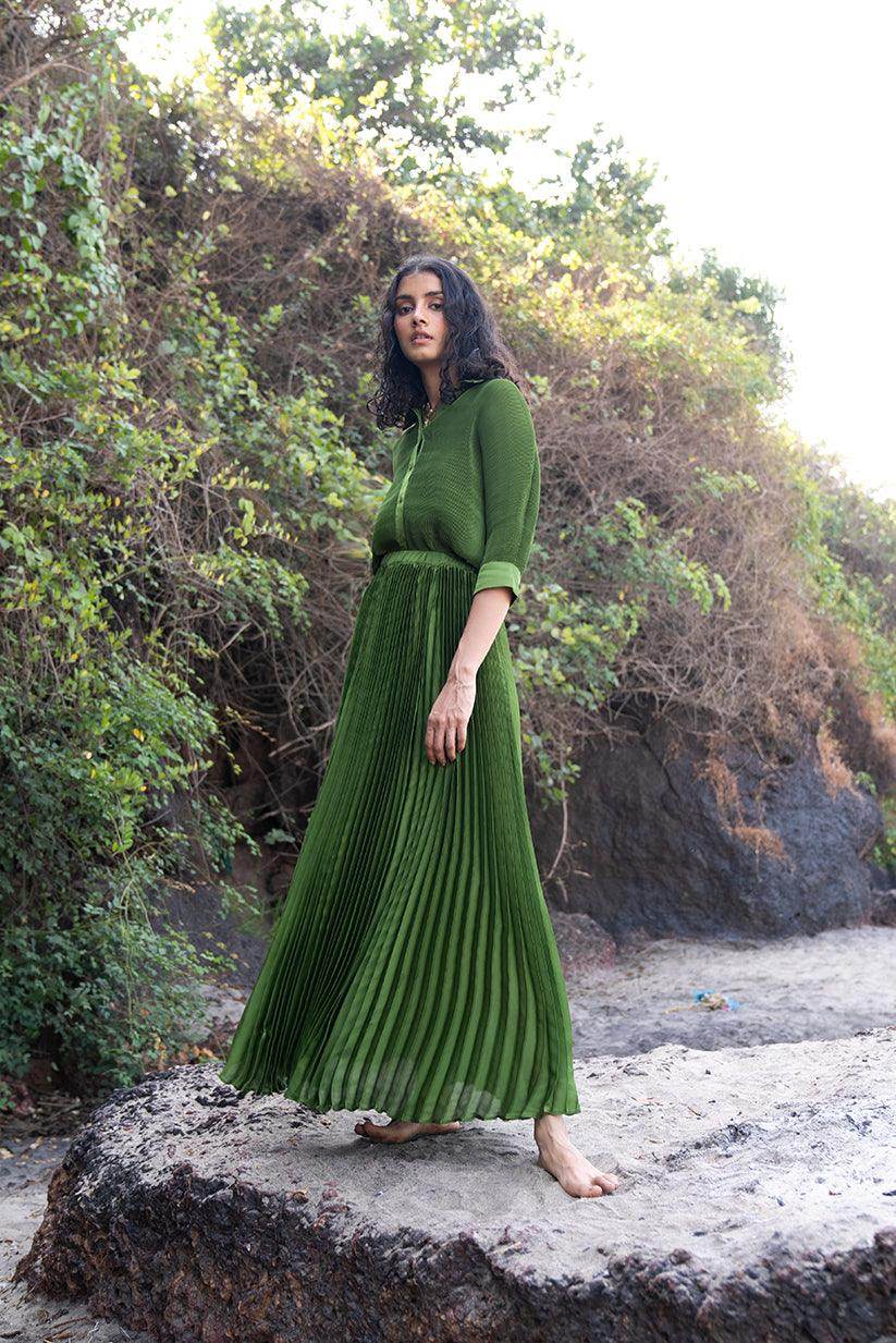GREEN PLEATED SKIRT SET - dash and dot