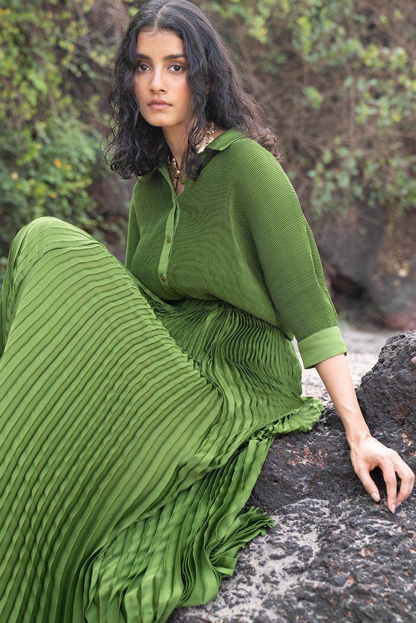 GREEN PLEATED SKIRT SET - dash and dot