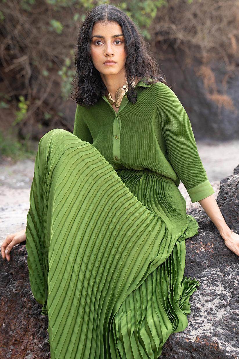 GREEN PLEATED SKIRT SET - dash and dot