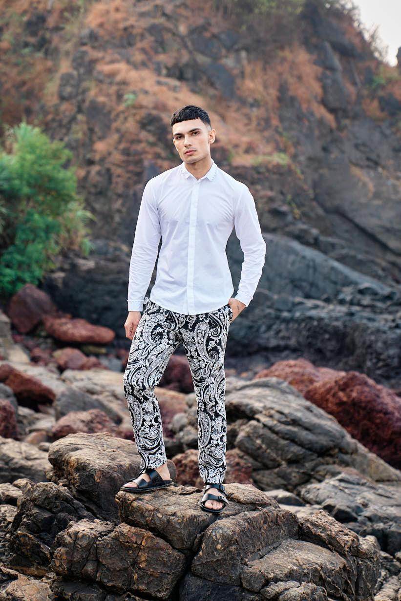 EMBROIDERED PANT - dash and dot