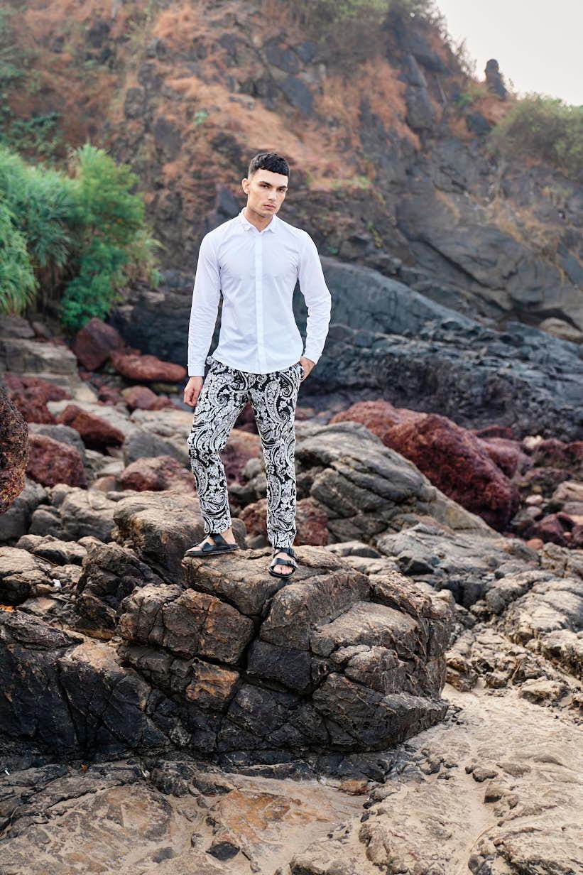 EMBROIDERED PANT - dash and dot