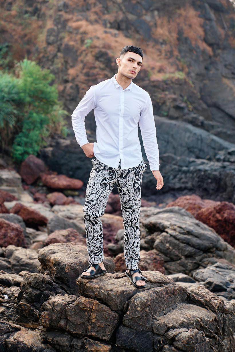 EMBROIDERED PANT - dash and dot