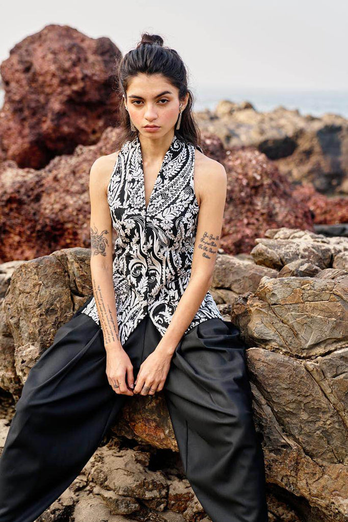 EMBROIDERED WAISTCOAT - dash and dot dash and dot