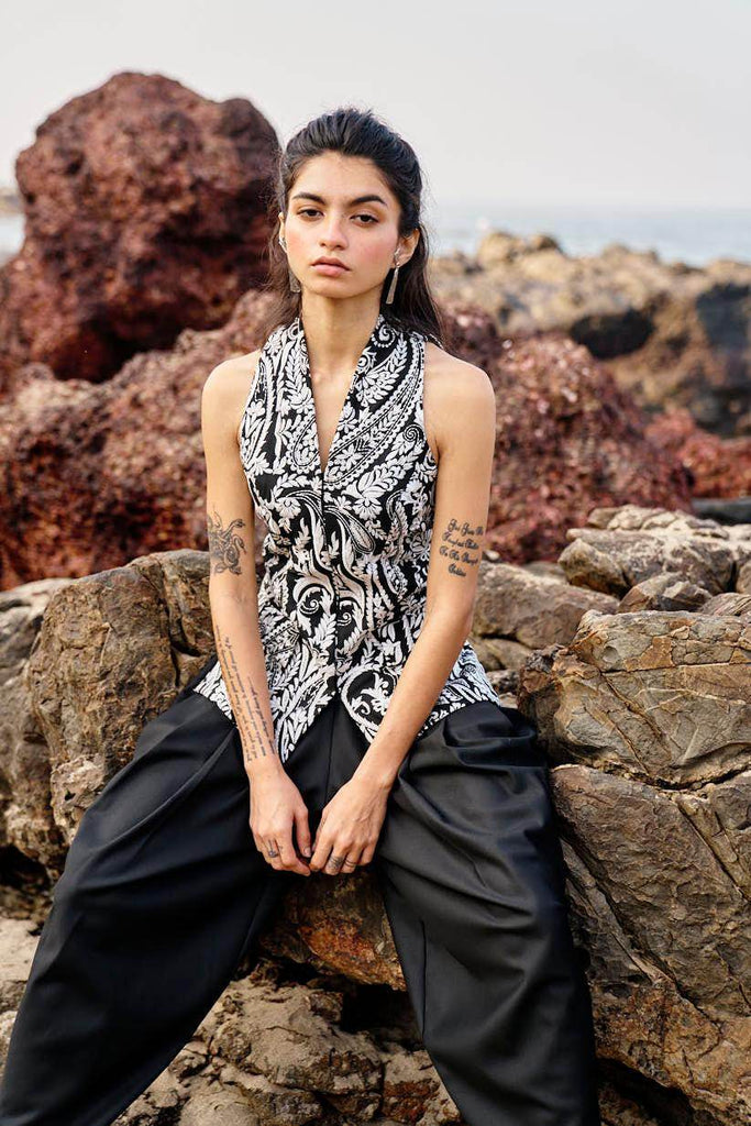 EMBROIDERED WAISTCOAT - dash and dot dash and dot