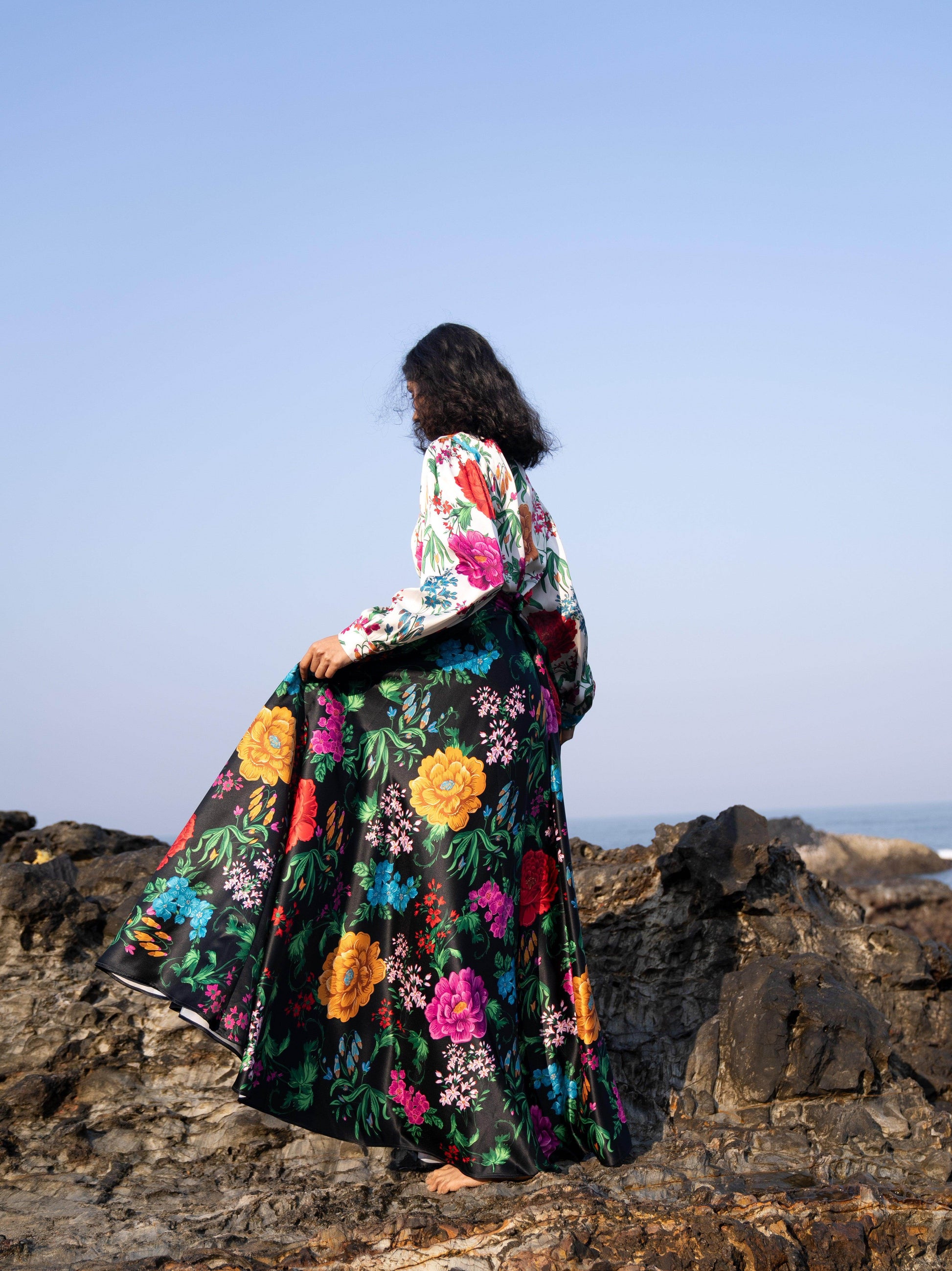 PRINTED BLACK SKIRT - dash and dot