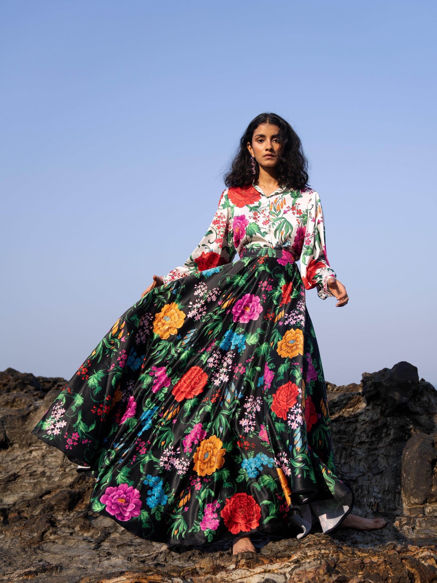 PRINTED BLACK SKIRT - dash and dot