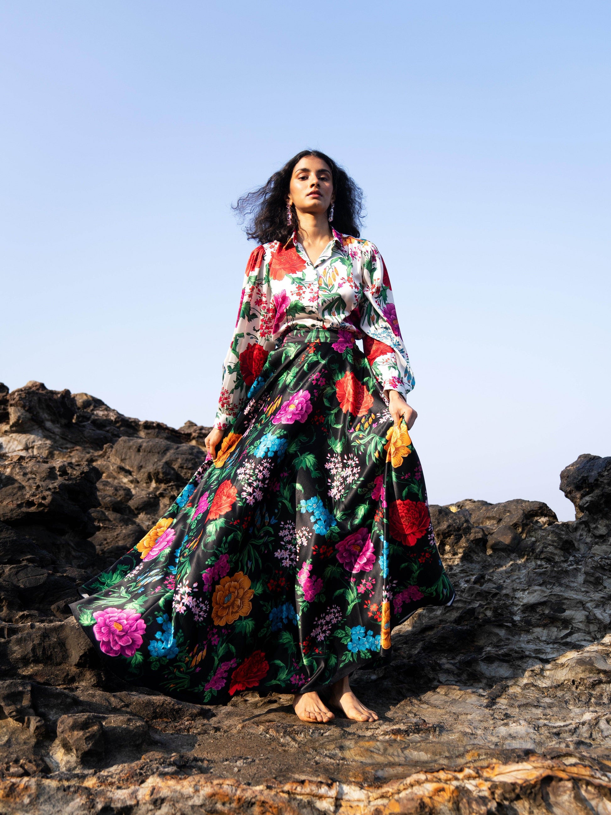 PRINTED BLACK SKIRT - dash and dot