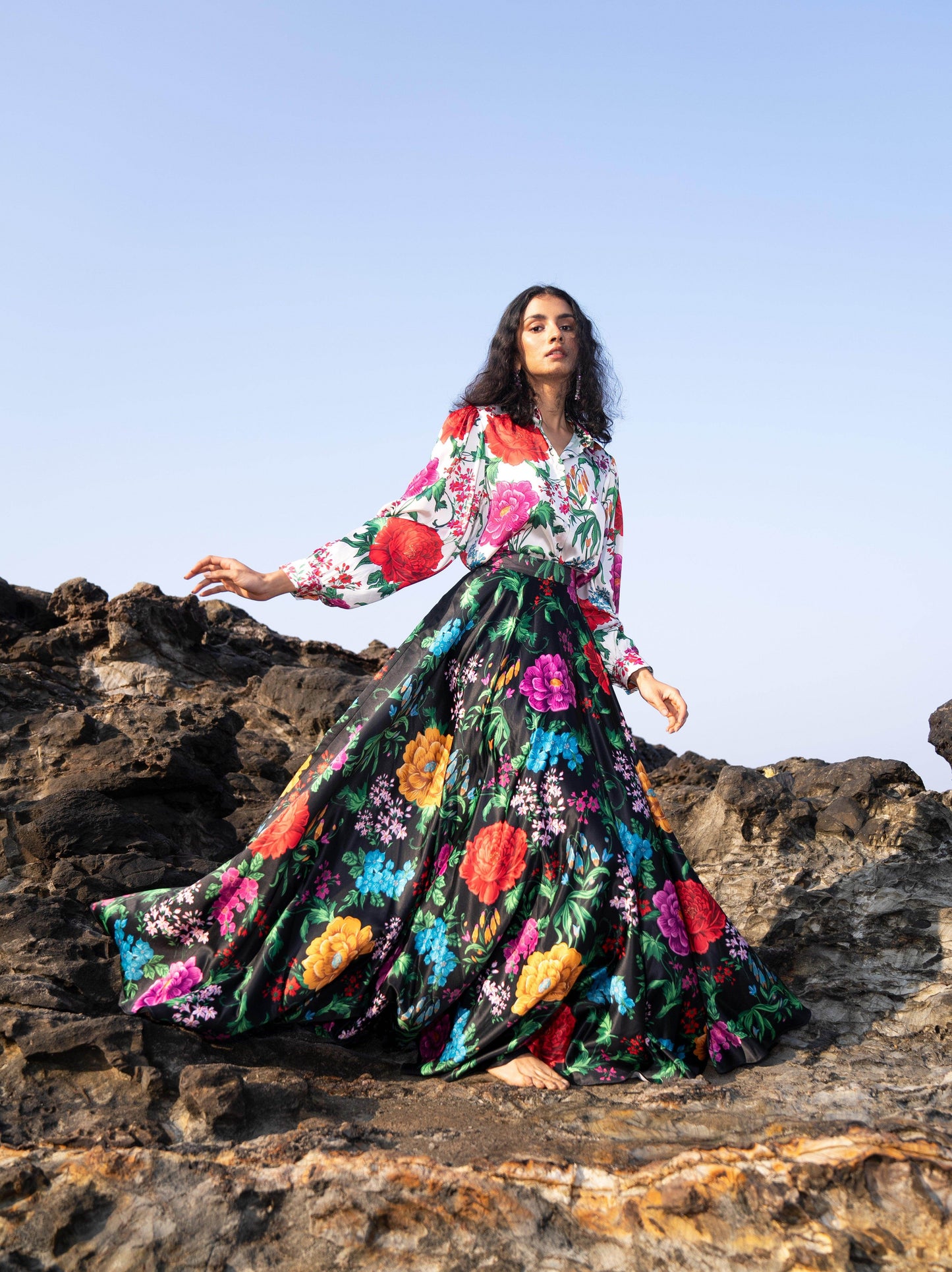 PRINTED BLACK SKIRT - dash and dot