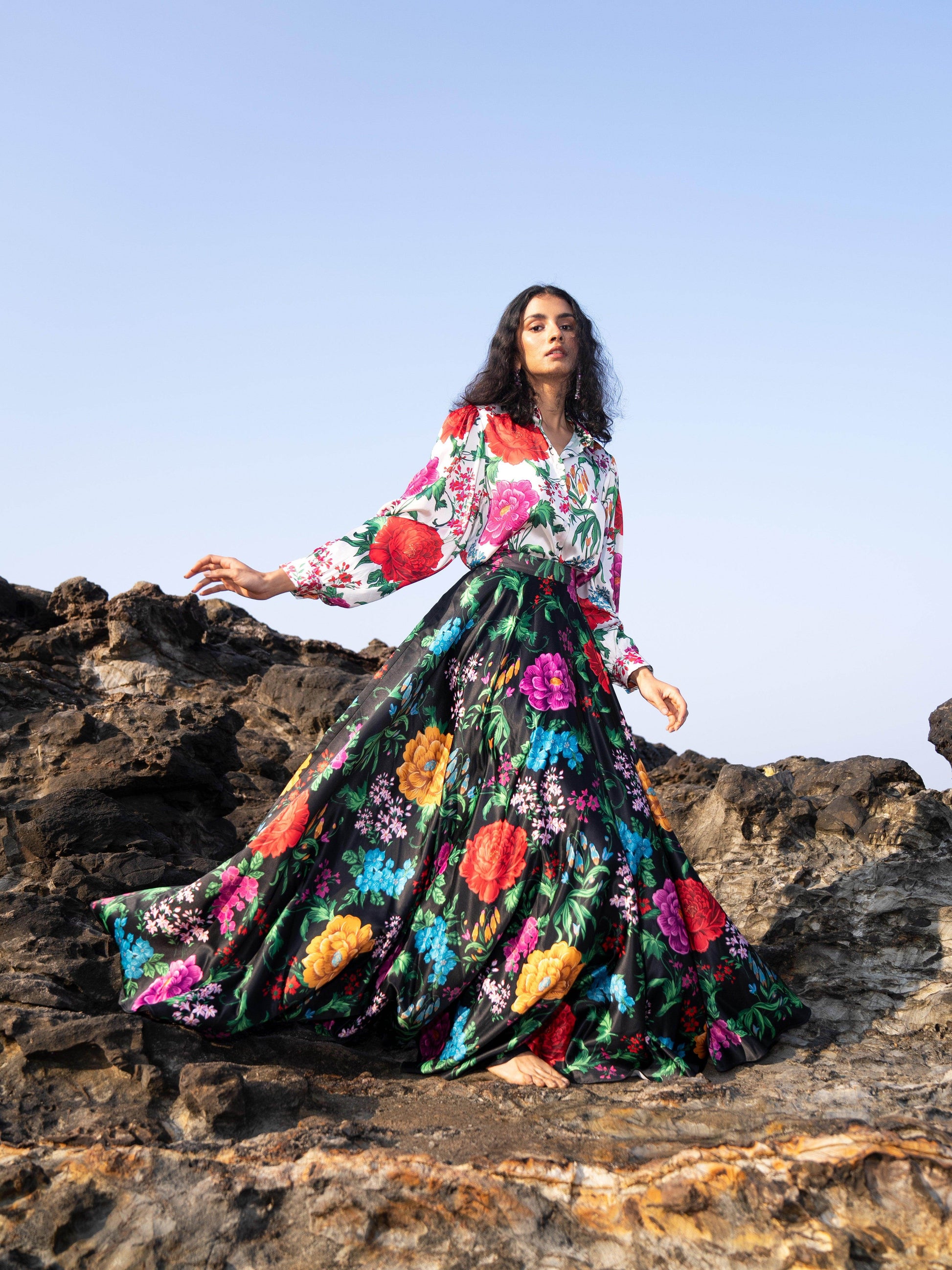 PRINTED BLACK SKIRT - dash and dot