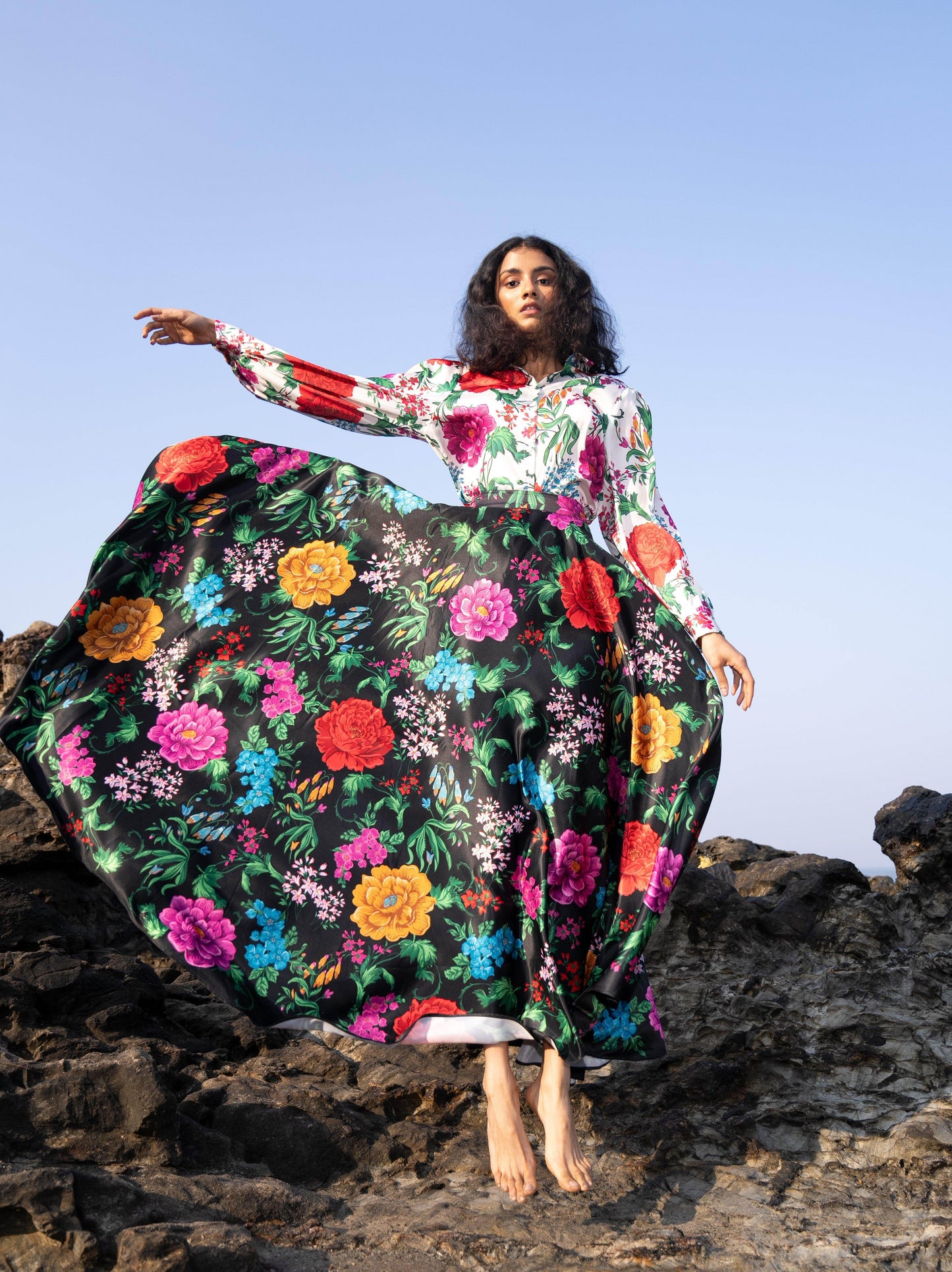 PRINTED BLACK SKIRT - dash and dot