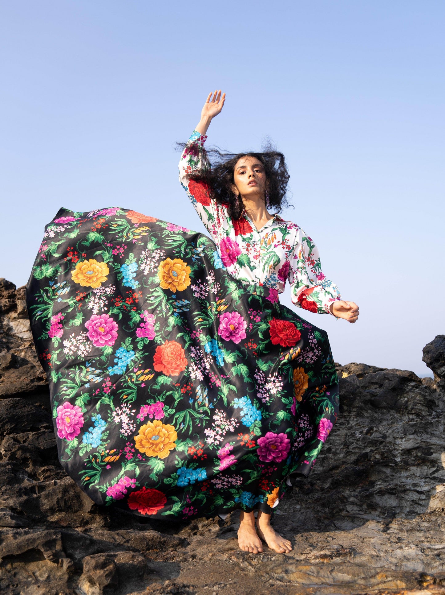 PRINTED BLACK SKIRT - dash and dot