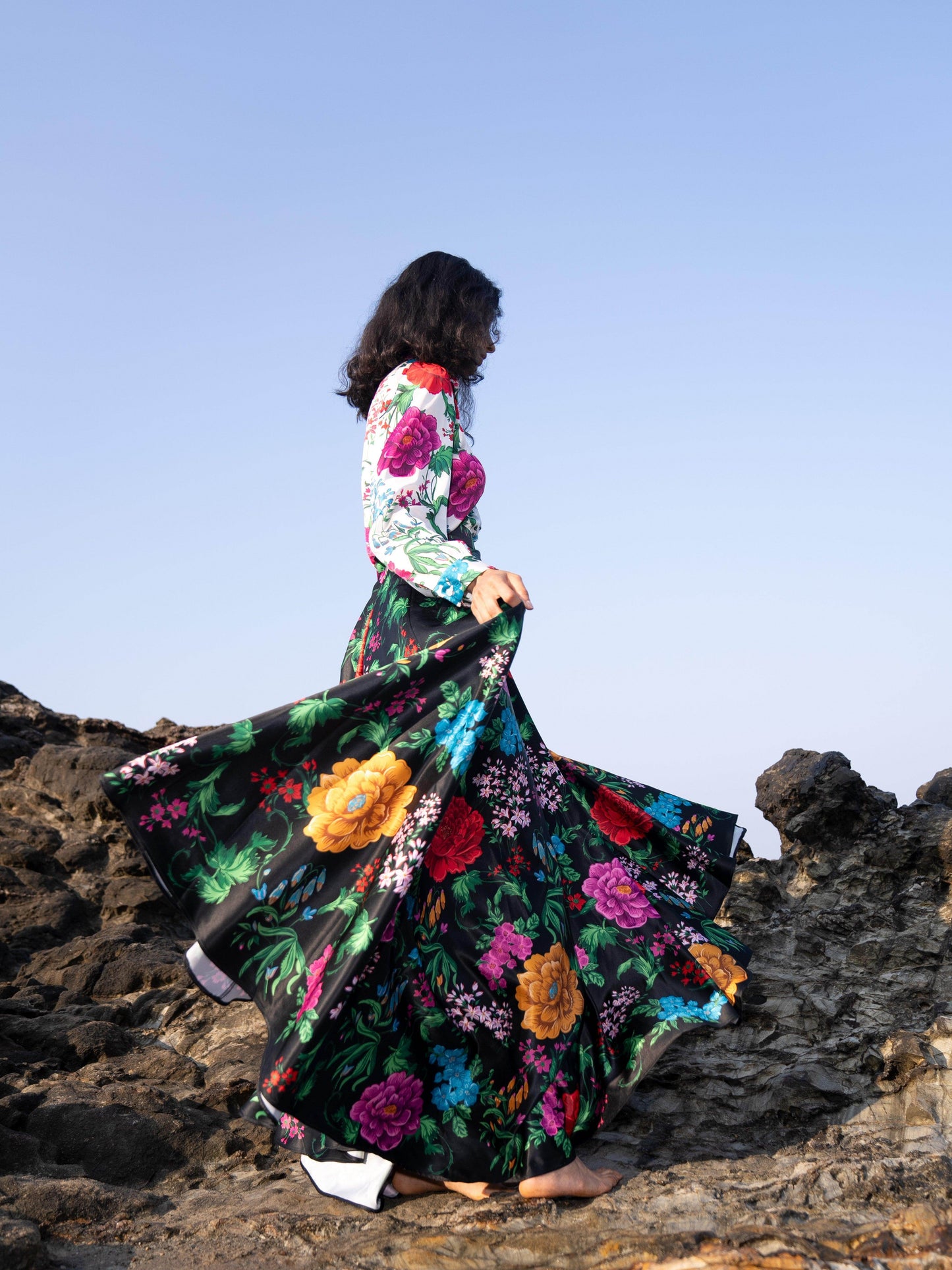 PRINTED BLACK SKIRT - dash and dot