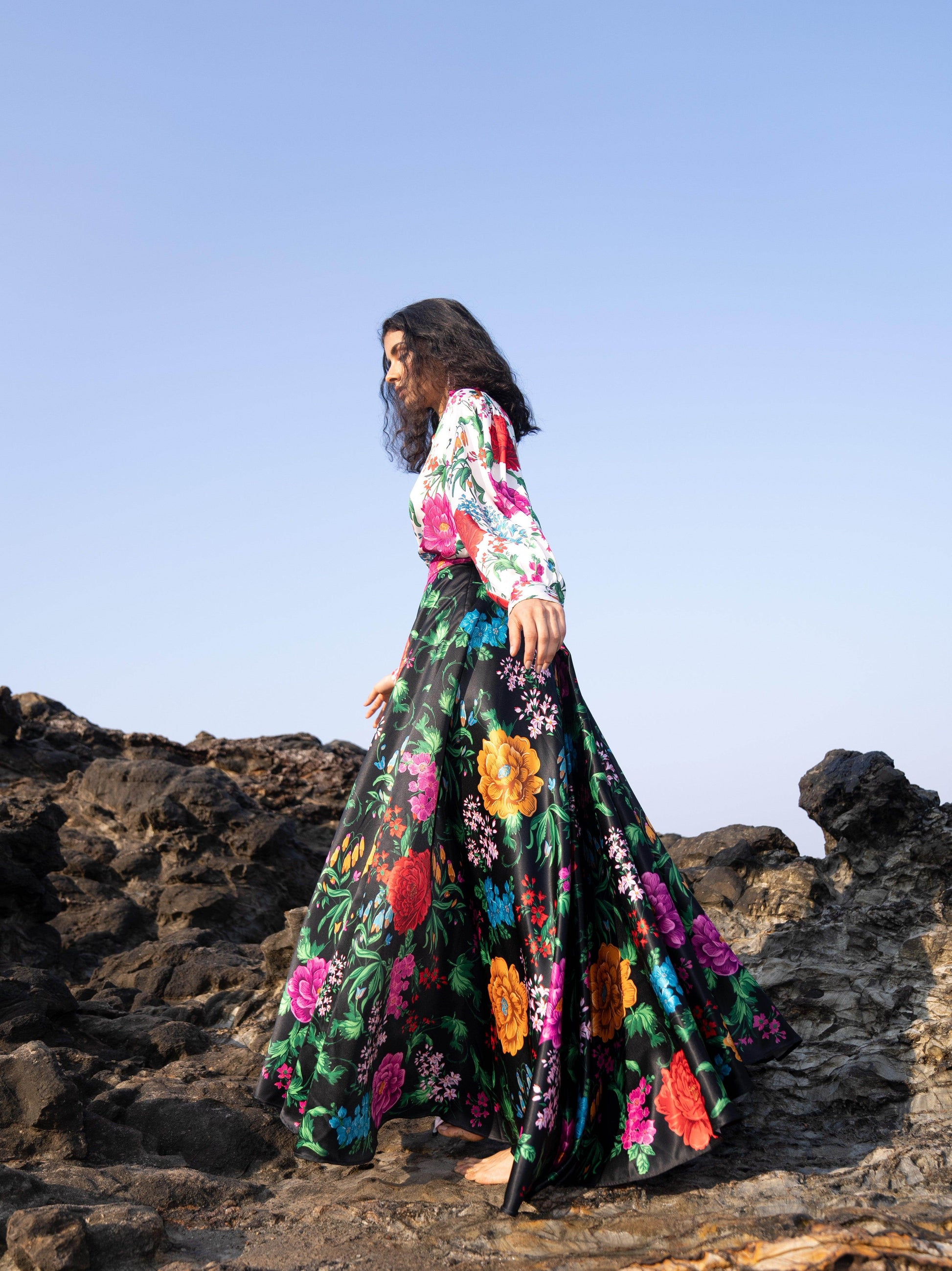 PRINTED BLACK SKIRT - dash and dot