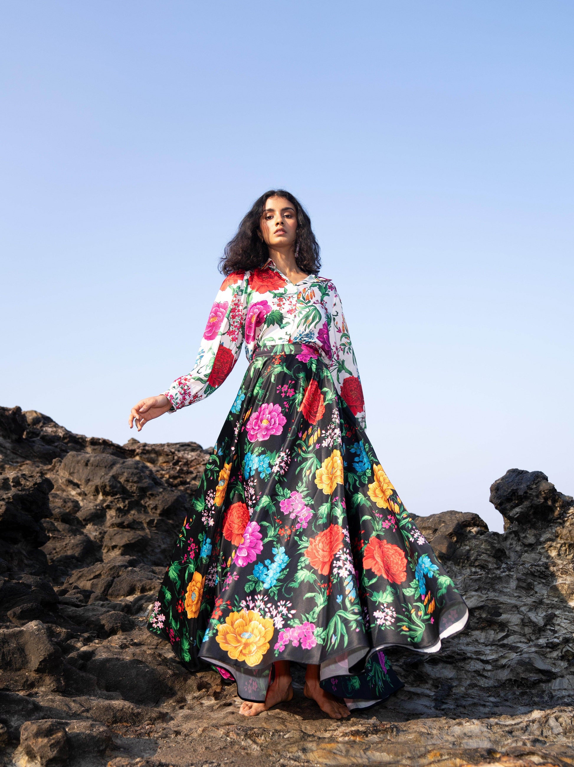 PRINTED BLACK SKIRT - dash and dot