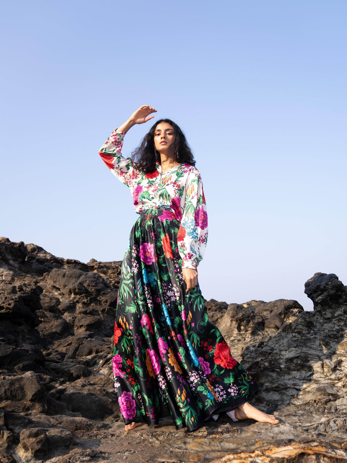 PRINTED BLACK SKIRT - dash and dot