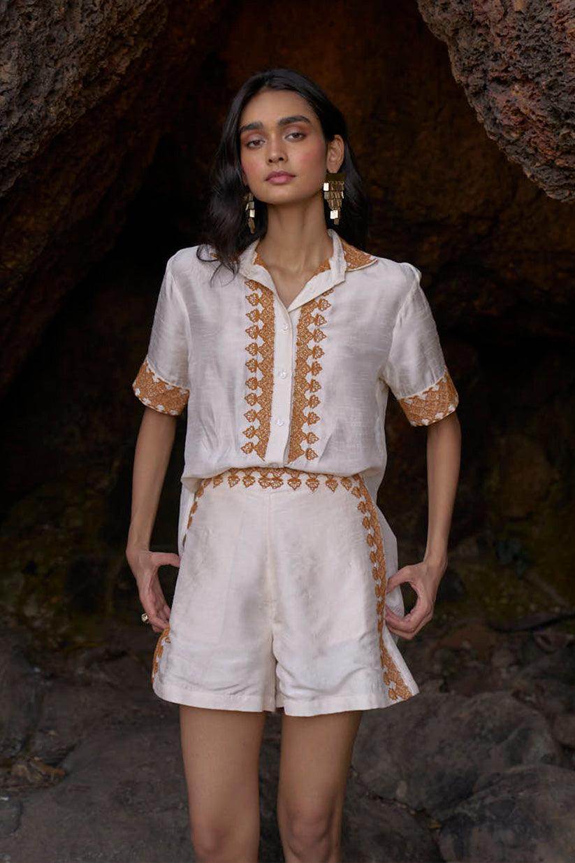 EMBROIDERED HALF SLEEVE SHIRT - dash and dot