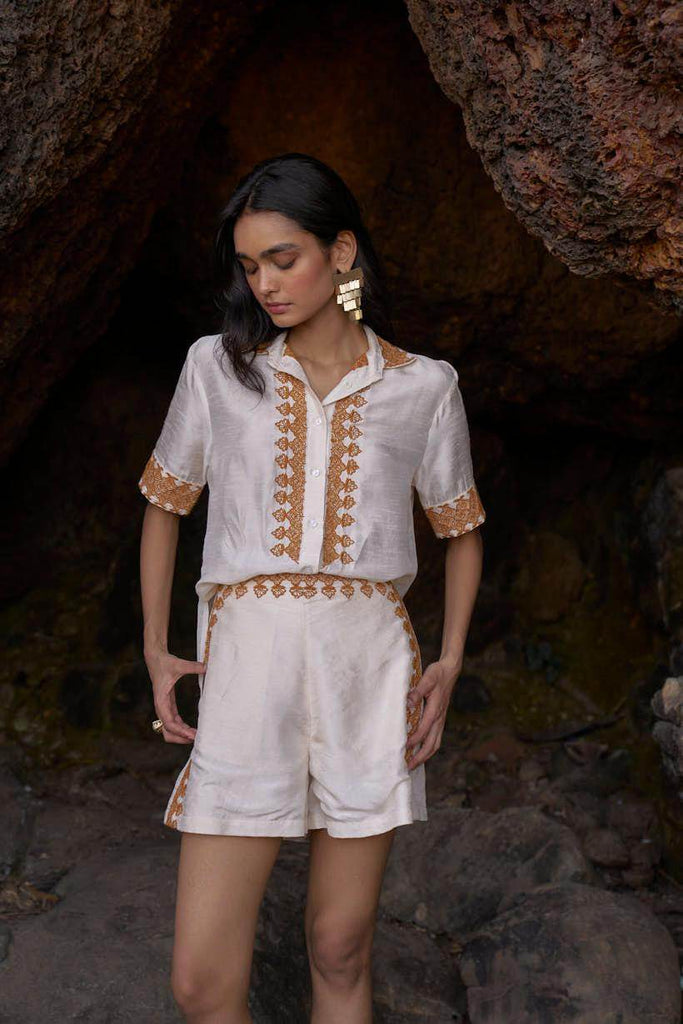 EMBROIDERED SHORTS - dash and dot dash and dot