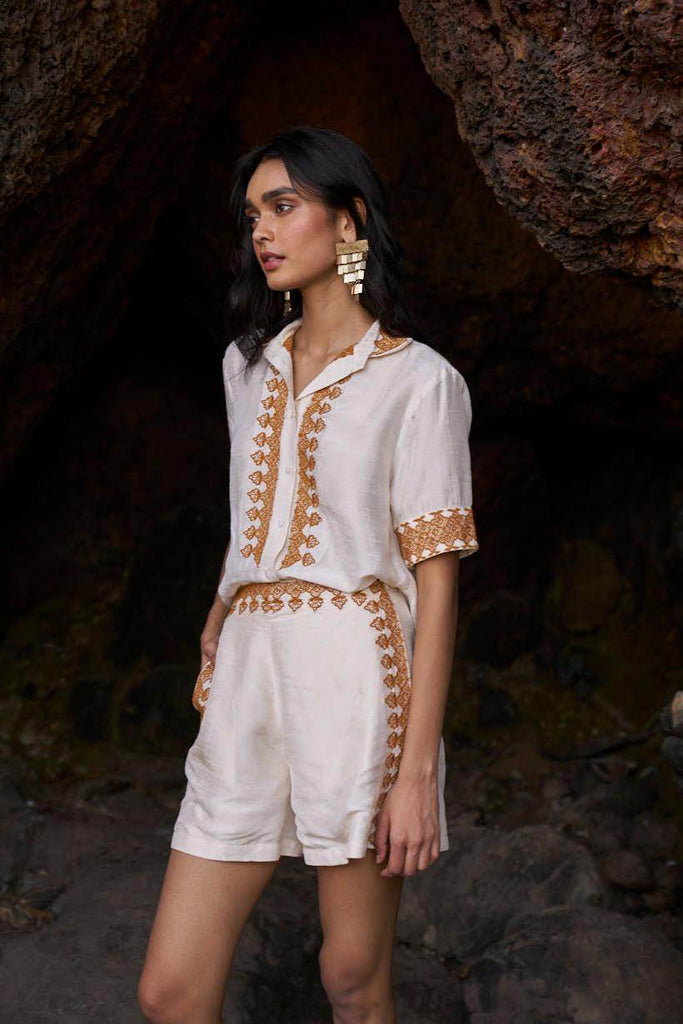 EMBROIDERED SHORTS - dash and dot dash and dot