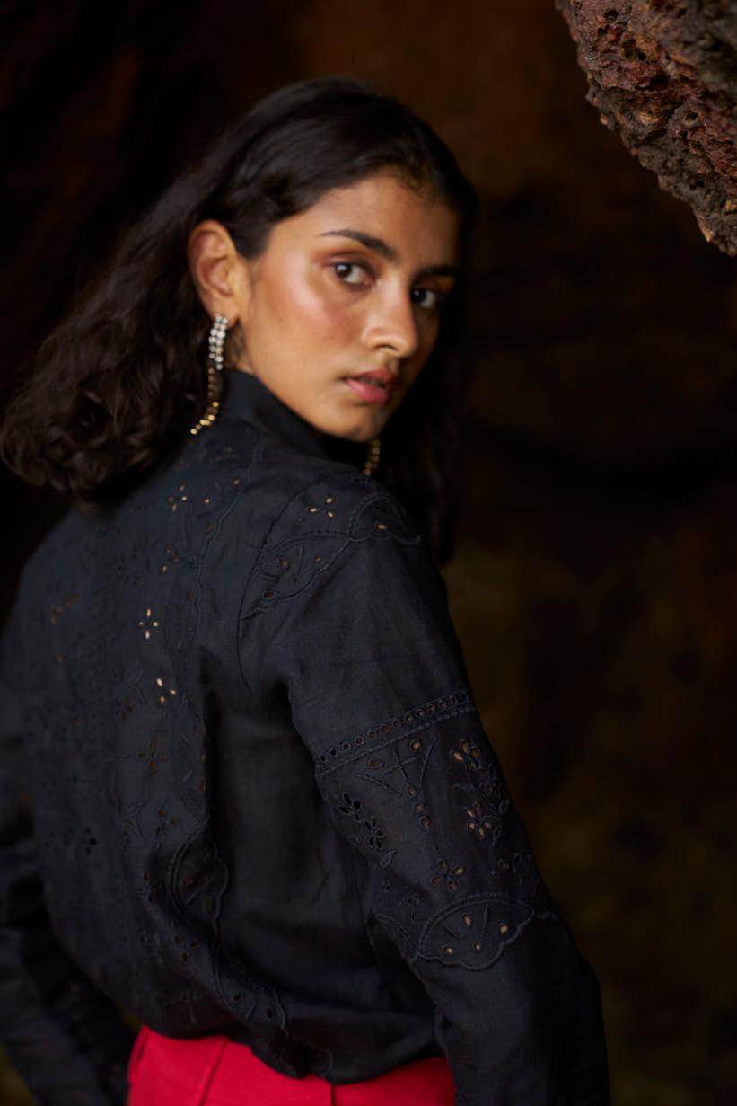 LINEN SCHIFFLI SHIRT - dash and dot