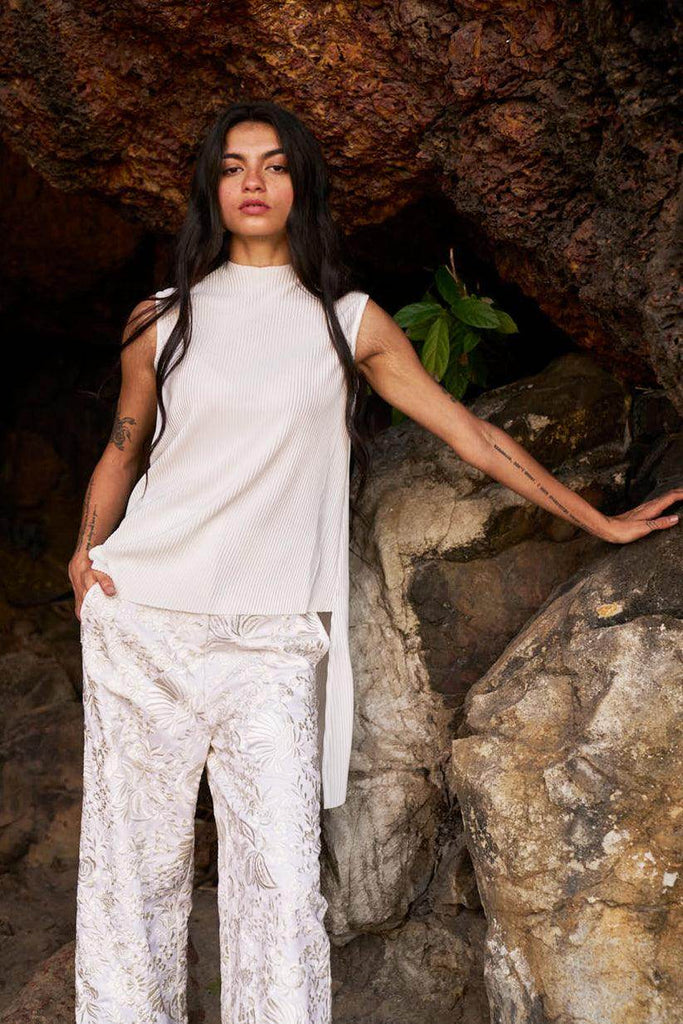 PLEATED HIGH/LOW TOP - dash and dot dash and dot