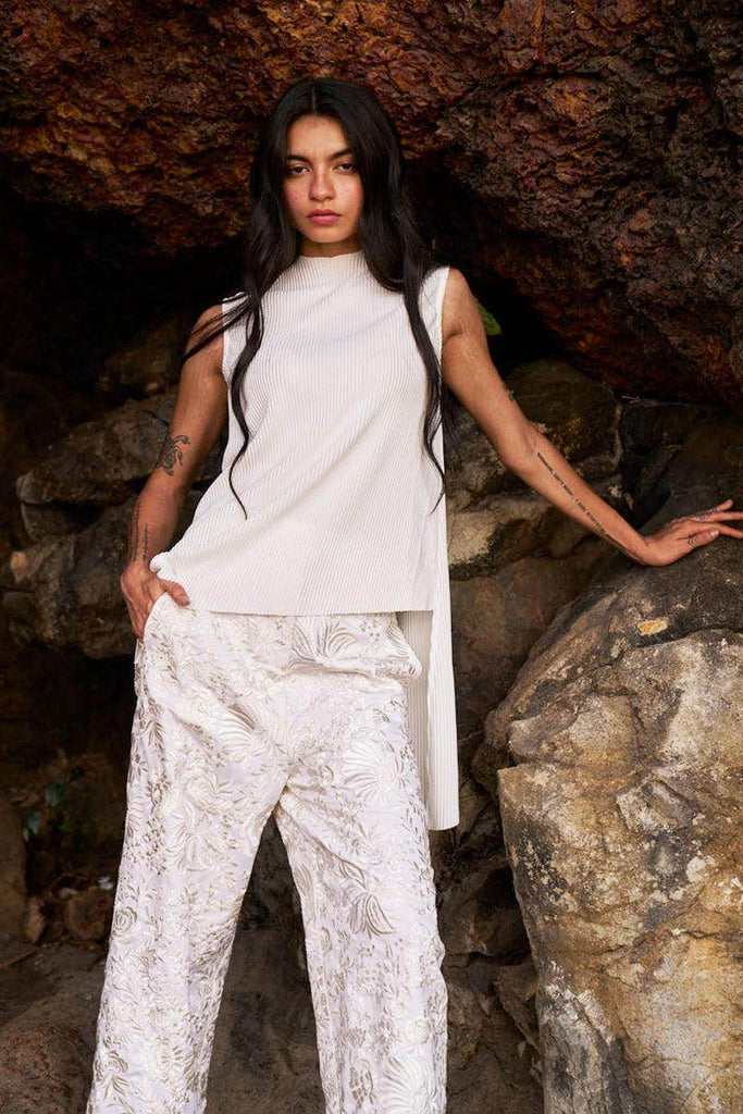 PLEATED HIGH/LOW TOP - dash and dot dash and dot