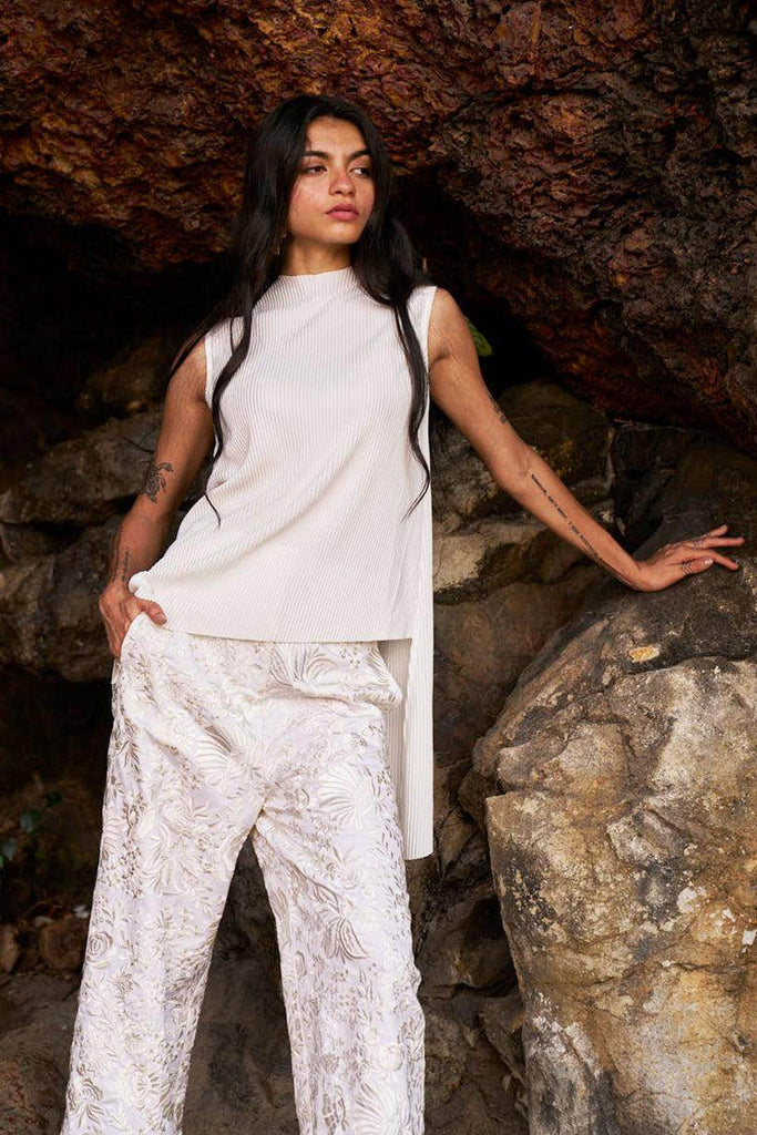 PLEATED HIGH/LOW TOP - dash and dot dash and dot