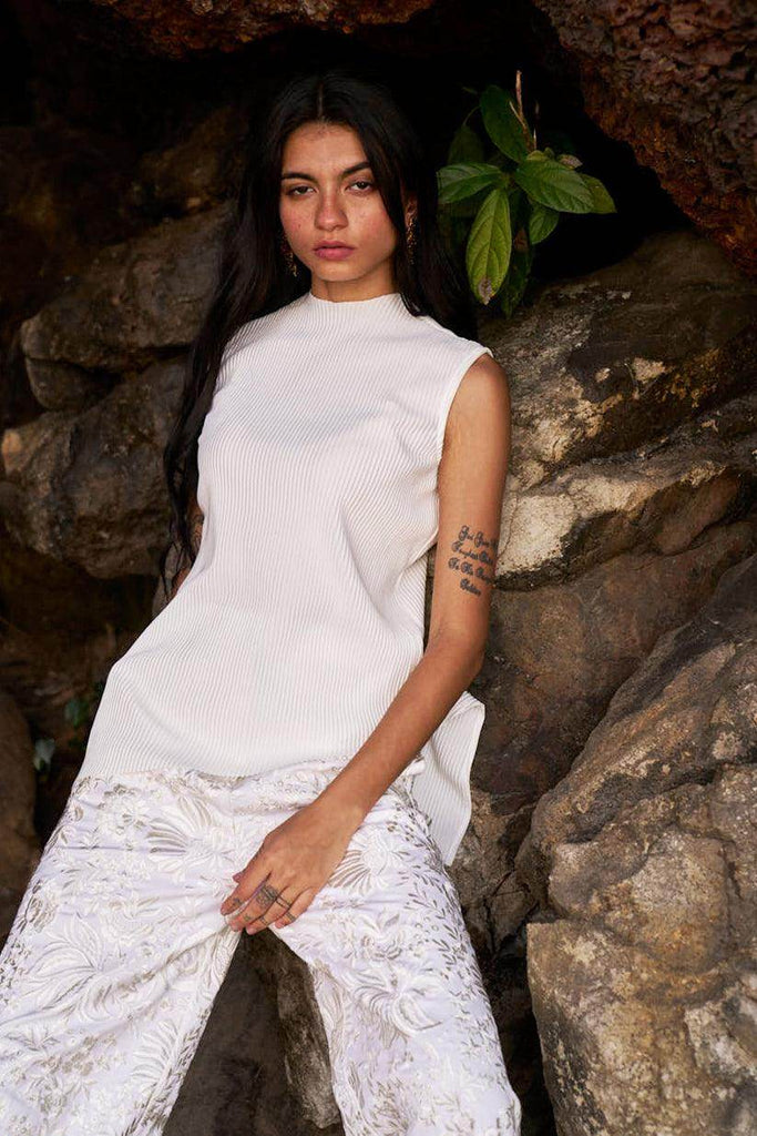 PLEATED HIGH/LOW TOP - dash and dot dash and dot