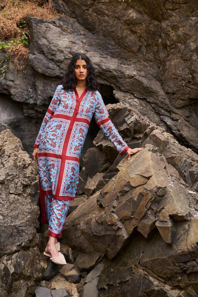 SCARF PRINTED LONGLINE SHIRT - dash and dot dash and dot