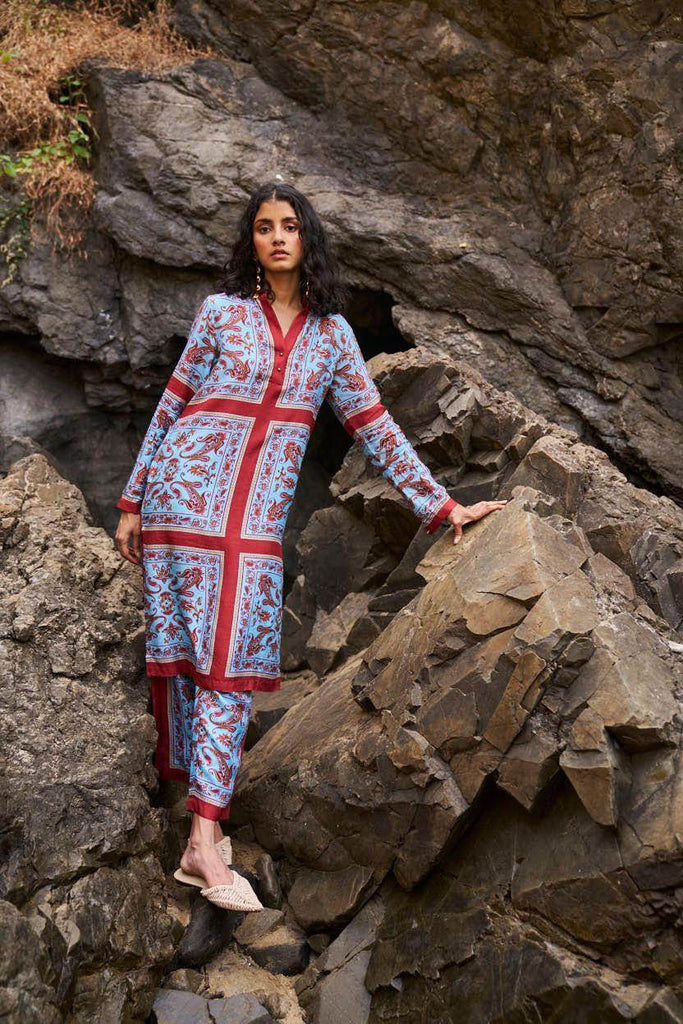 SCARF PRINTED LONGLINE SHIRT - dash and dot dash and dot