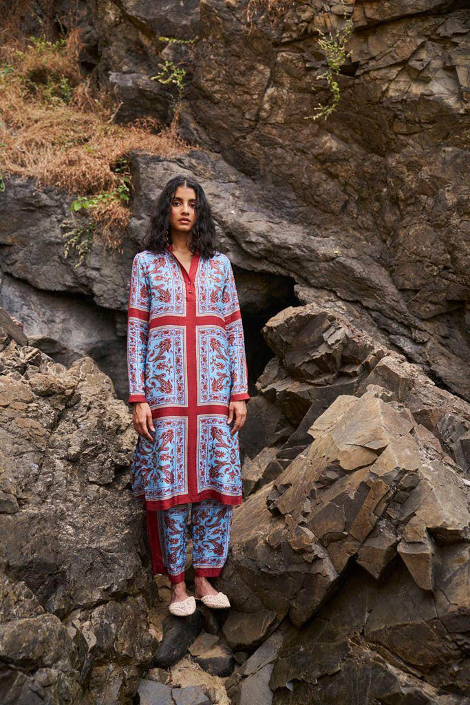 SCARF PRINTED LONGLINE SHIRT - dash and dot dash and dot