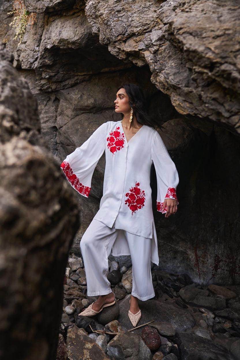 LONGLINE PLACEMENT EMBROIDERED SET - dash and dot