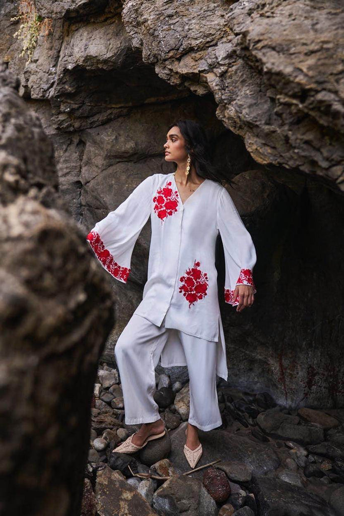 LONGLINE PLACEMENT EMBROIDERED SET - dash and dot dash and dot