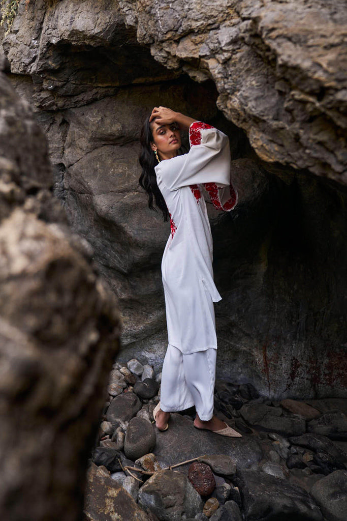 LONGLINE PLACEMENT EMBROIDERED SET - dash and dot dash and dot