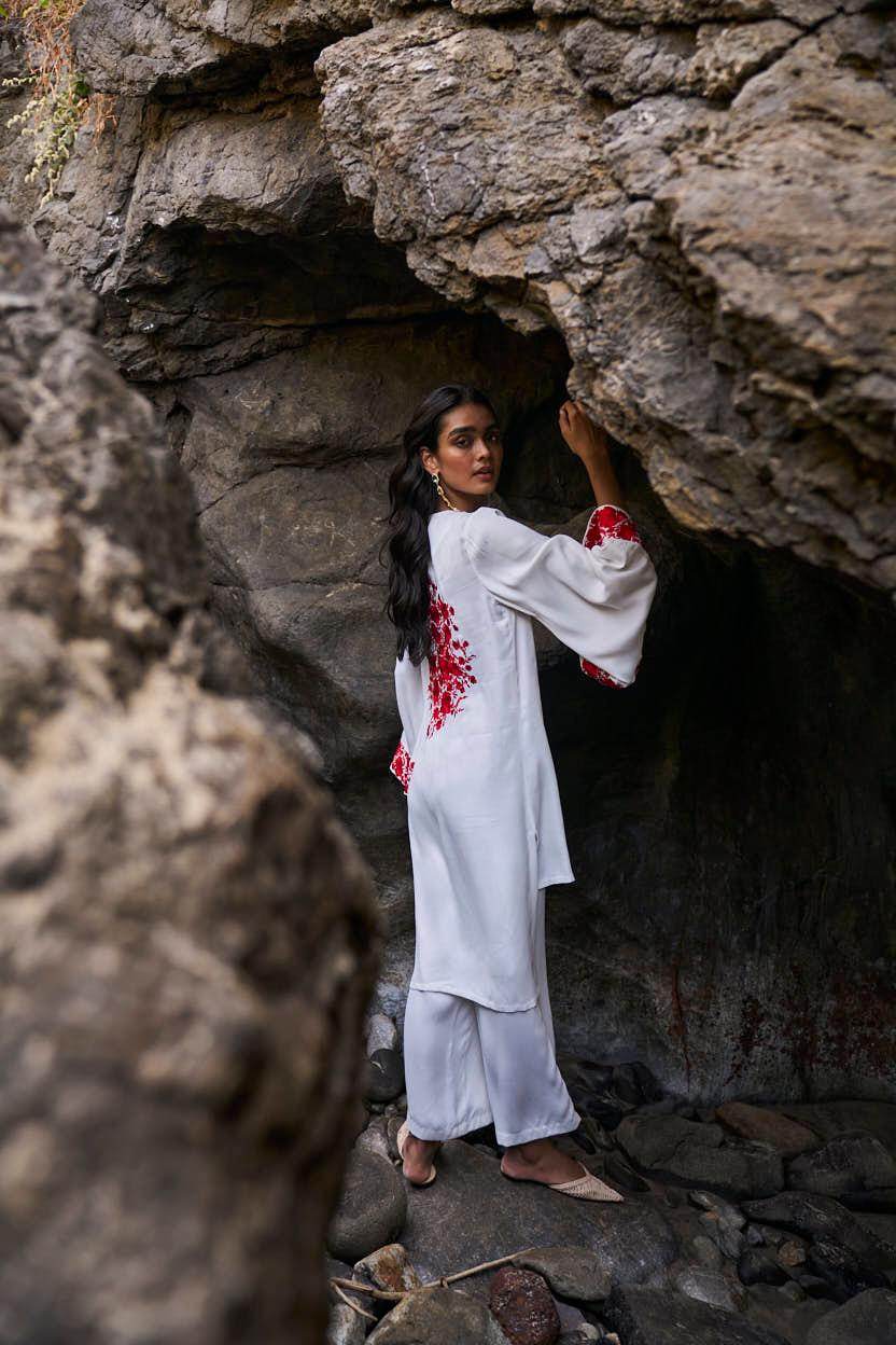 LONGLINE PLACEMENT EMBROIDERED SET - dash and dot