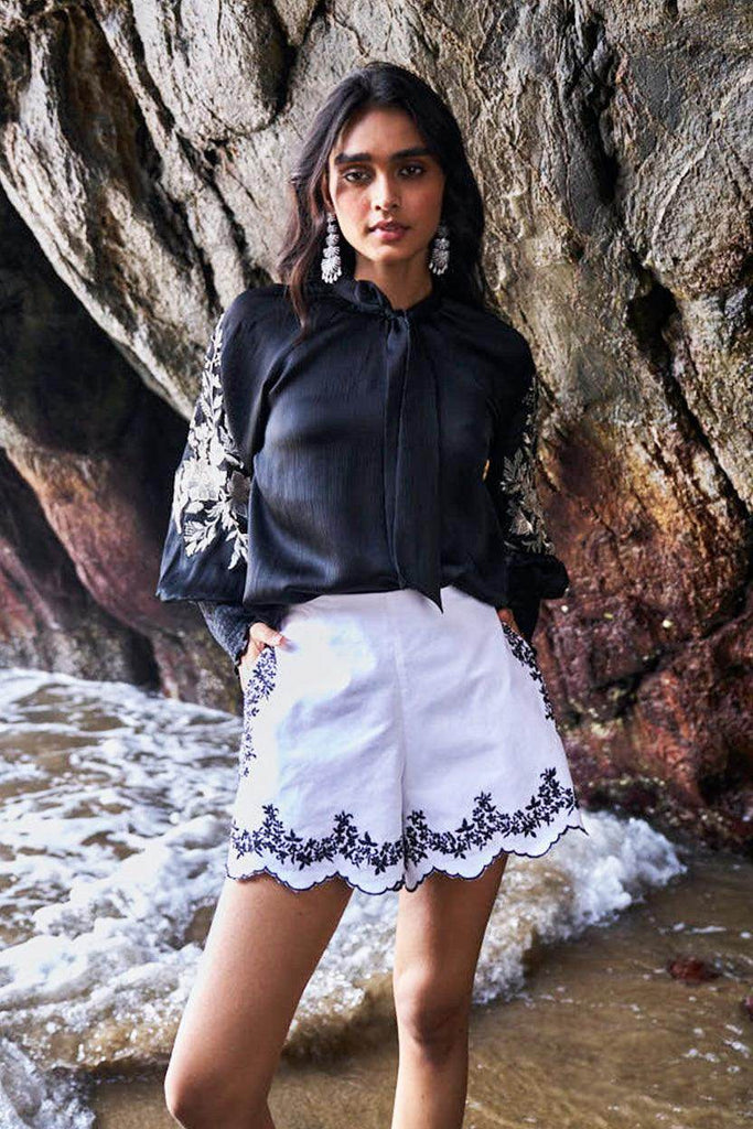 EMBROIDERED WHITE DENIM SHORTS - dash and dot dash and dot