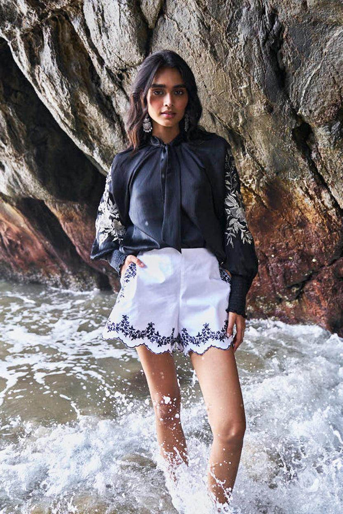 EMBROIDERED WHITE DENIM SHORTS - dash and dot dash and dot