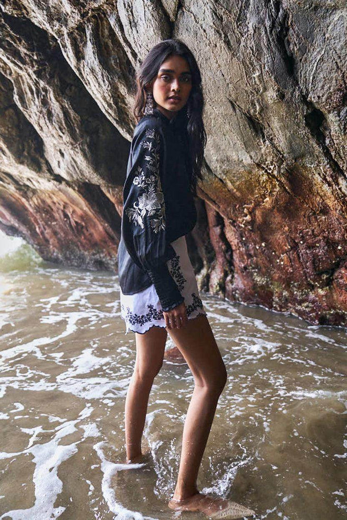 EMBROIDERED WHITE DENIM SHORTS - dash and dot dash and dot