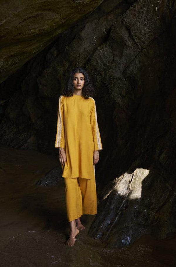 SIDE EMBROIDERED SET - dash and dot dash and dot