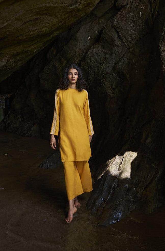 SIDE EMBROIDERED SET - dash and dot dash and dot