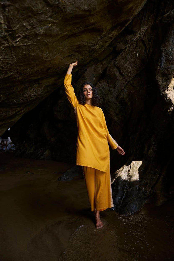 SIDE EMBROIDERED SET - dash and dot dash and dot